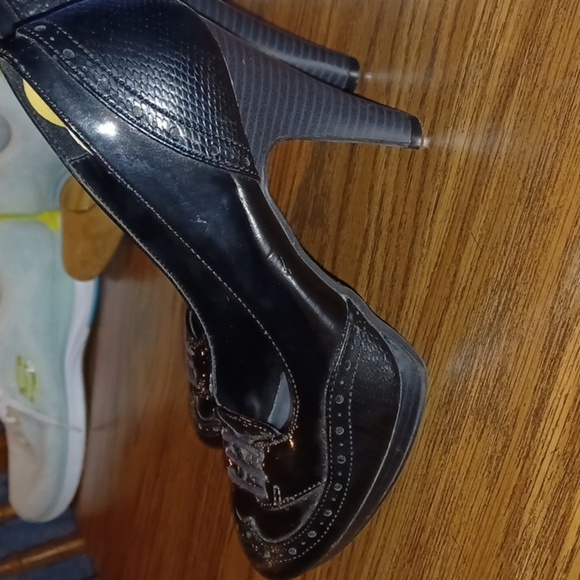 Fioni black high heels, 4" high, EUC - Picture 4 of 8
